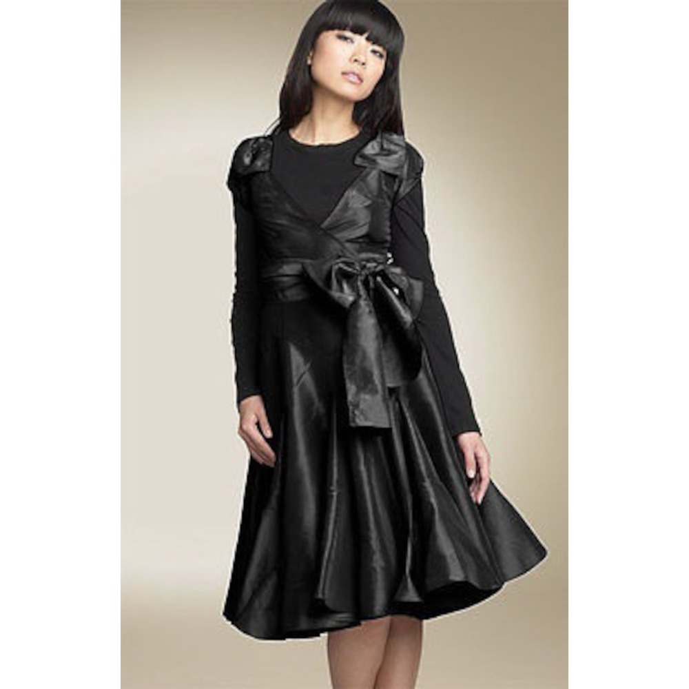 DIANE VON FURSTENBERG Sue Park $495 Black Silk Taffeta Bow Flare‎ Dress Size 4